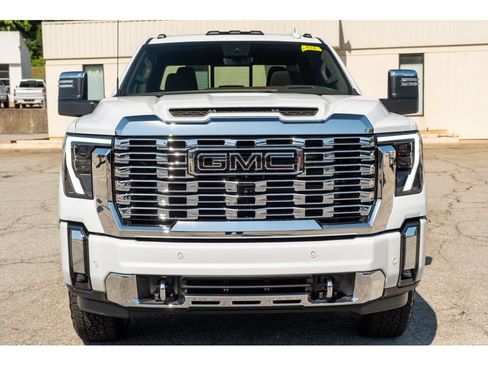 New 2026 GMC Sierra 2500 Denali w/ Denali Reserve Package AWD/4WD image 3