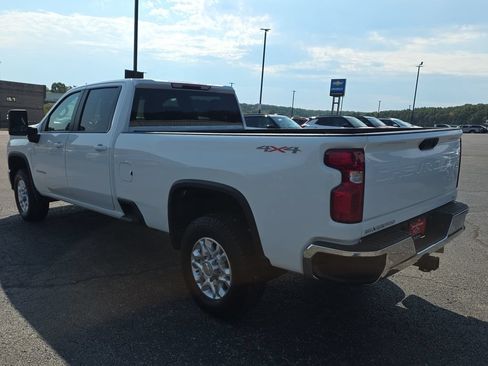 Used 2024 Chevrolet Silverado 3500 LT AWD/4WD image 6