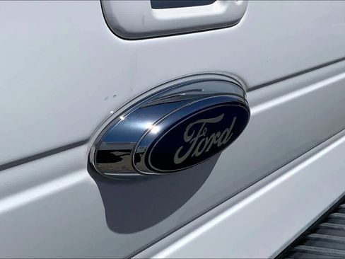 Used 2010 Ford F150 Lariat image 8