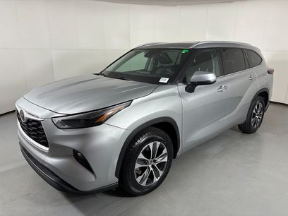 Used 2024 Toyota Highlander XLE