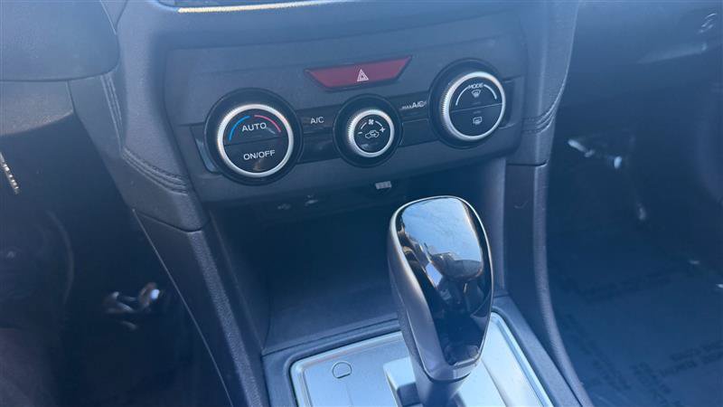 Used 2020 Subaru Crosstrek 2.0i AWD/4WD image 32