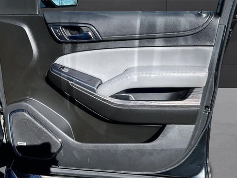 Used 2020 Chevrolet Suburban LT image 17