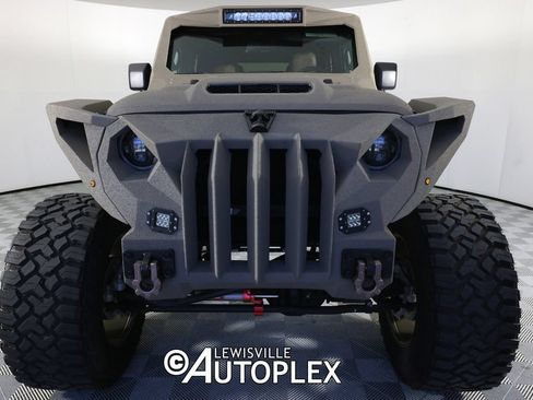 Used 2025 Jeep Gladiator Sport AWD/4WD image 2