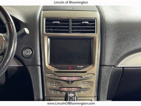 Used 2013 Lincoln MKX AWD image 20