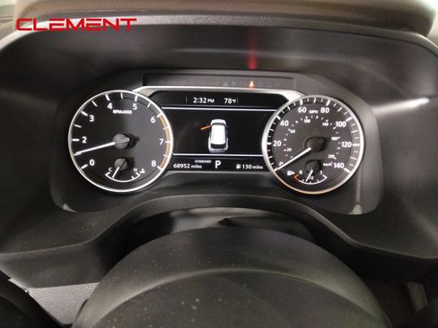 Used 2023 Nissan Rogue SV FWD image 16