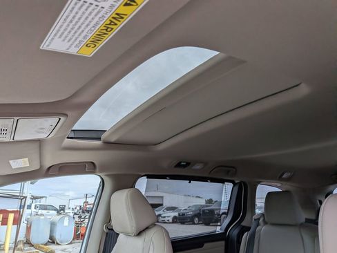 Used 2019 Honda Odyssey EX-L image 17