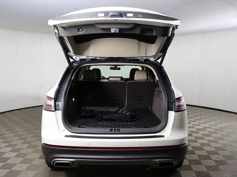 Used 2022 Lincoln Nautilus Reserve image 18