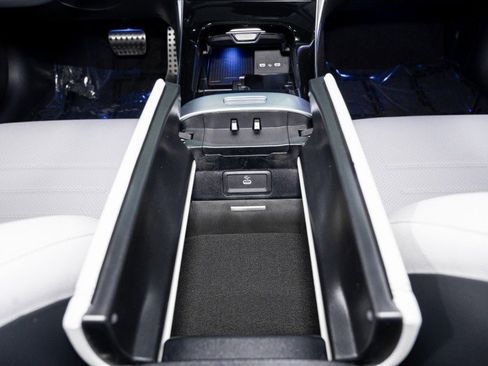 New 2026 Mercedes-Benz C 300 Sedan image 21