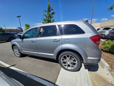 Used 2019 Dodge Journey GT AWD/4WD image 2