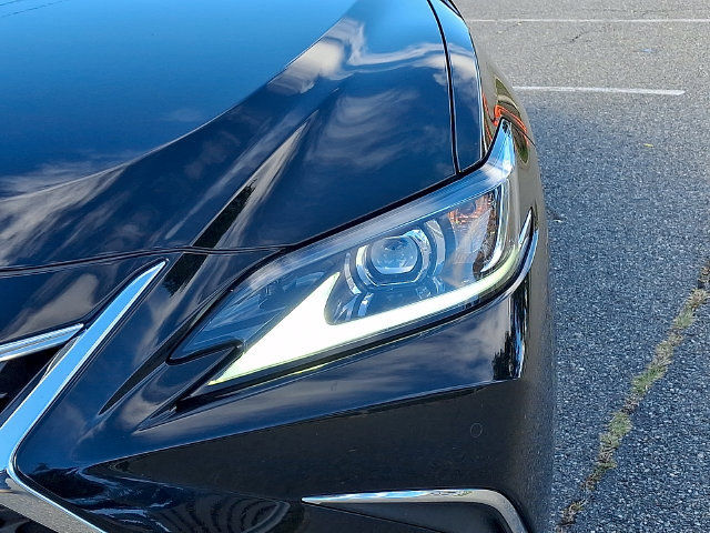 Used 2024 Lexus ES 350 w/ Premium Package FWD image 8