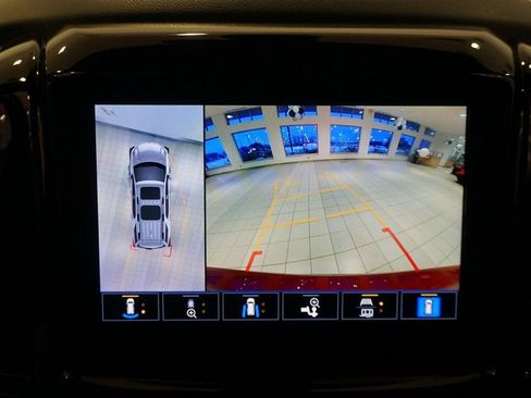 Certified 2023 Chevrolet Traverse LT w/ Rear Camera Mirror Package image 20