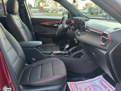 Used 2025 Chevrolet TrailBlazer RS w/ Convenience Package image 19