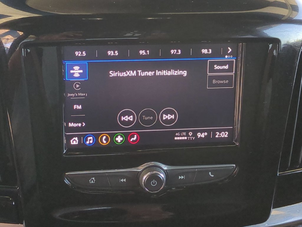 Used 2023 Chevrolet Traverse LT FWD image 16