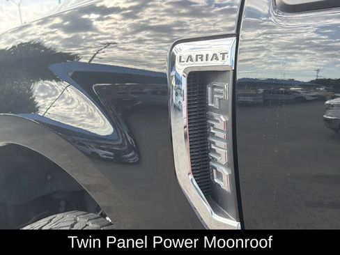 Used 2022 Ford F250 Lariat w/ Lariat Value Package AWD/4WD image 9