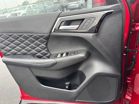 Used 2023 Mitsubishi Outlander SEL image 25