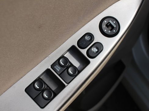 Used 2016 Hyundai Accent SE image 13