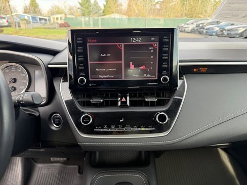 Used 2022 Toyota Corolla SE image 19