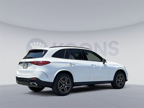 Certified 2025 Mercedes-Benz GLC 300 4MATIC image 5