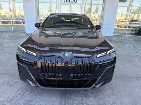 Used 2023 BMW 740i RWD image 2