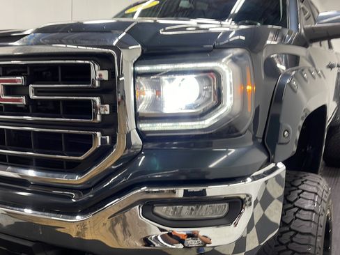 Used 2017 GMC Sierra 1500 SLE w/ SLE Value Package AWD/4WD image 24