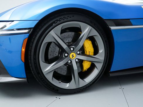 Certified 2025 Ferrari 12Cilindri RWD image 43