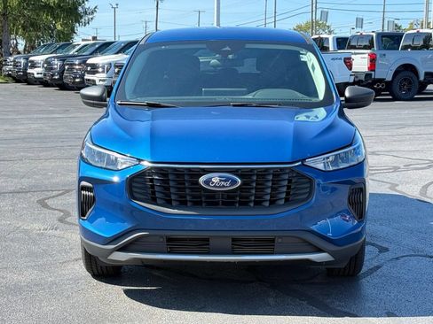 Used 2023 Ford Escape Active w/ Tech Pack #1 AWD/4WD image 9
