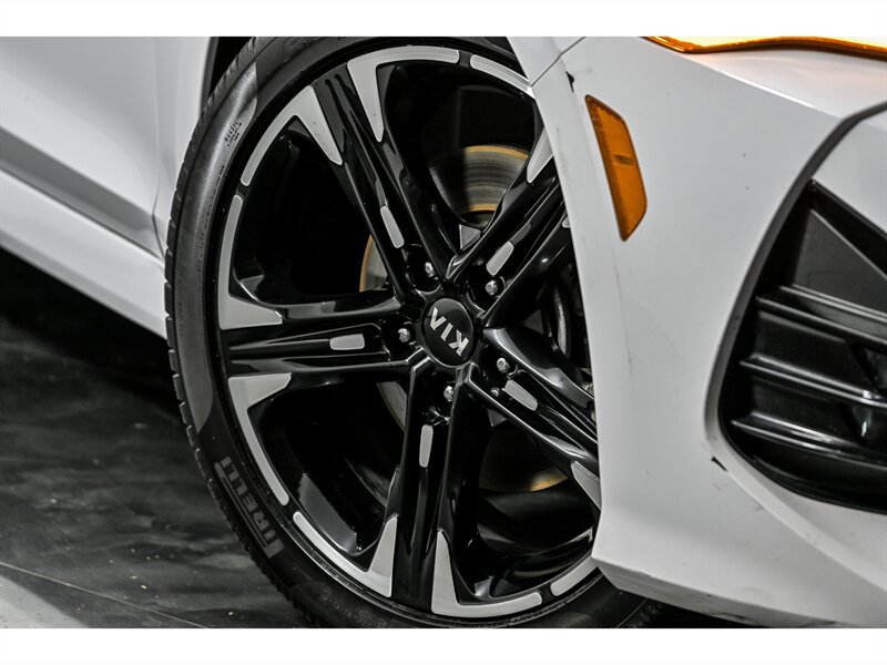 Used 2021 Kia K5 GT-Line w/ GT-Line FWD Premium Package image 3