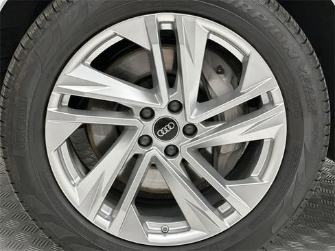 Certified 2022 Audi Q7 2.0T Premium Plus w/ Premium Plus Package image 10