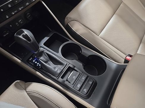 Used 2021 Hyundai Tucson Limited image 13