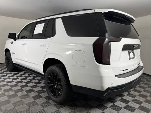 Used 2021 GMC Yukon AT4 w/ AT4 Premium Package AWD/4WD image 5