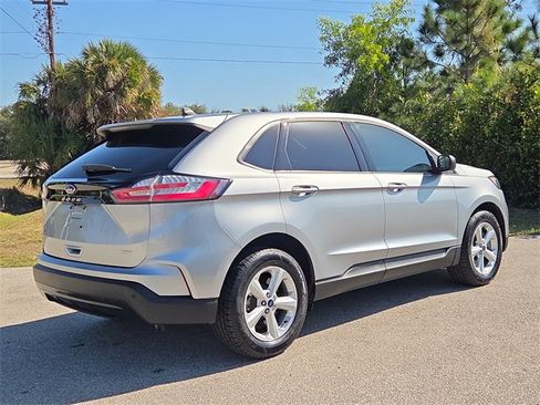 Used 2022 Ford Edge SE image 4