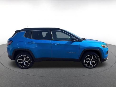 Used 2025 Jeep Compass Limited AWD/4WD image 16