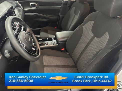 Used 2023 Kia Sorento LX AWD/4WD image 10