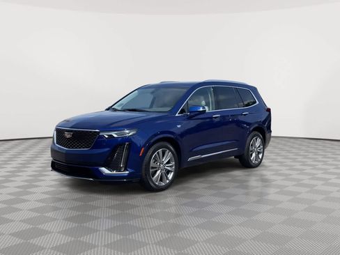 Used 2023 Cadillac XT6 Premium Luxury w/ Technology Package AWD/4WD image 4