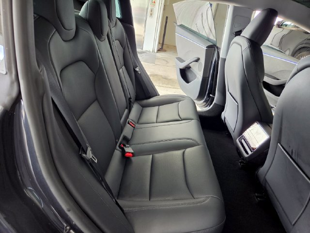 Used 2025 Tesla Model 3 Long Range RWD image 23