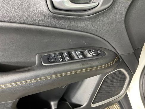 Used 2020 Jeep Compass Limited image 16