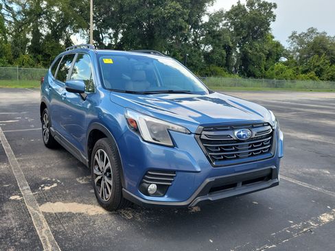 Used 2023 Subaru Forester Limited w/ Popular Package #2 AWD/4WD image 6