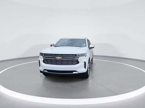 Used 2023 Chevrolet Suburban Premier image 4