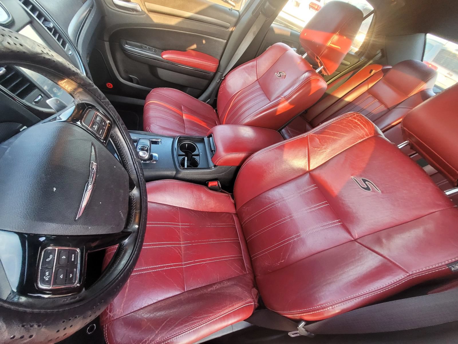 Used 2013 Chrysler 300 S RWD image 24