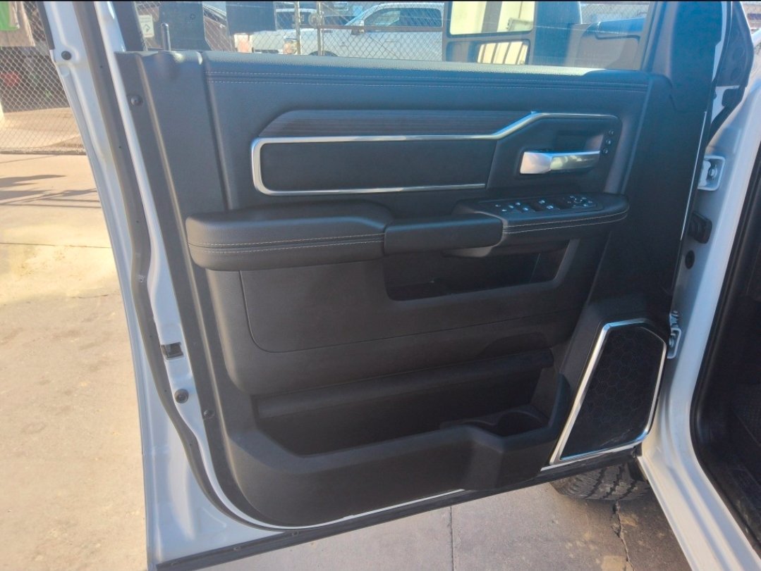 Used 2026 RAM 2500 Laramie AWD/4WD image 13
