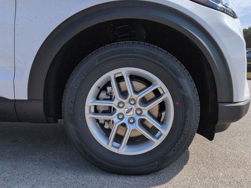 New 2026 Ford Explorer Active image 10