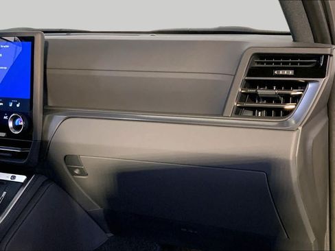 Used 2026 Lexus GX 550 w/ Accessory Package (CT) AWD/4WD image 19