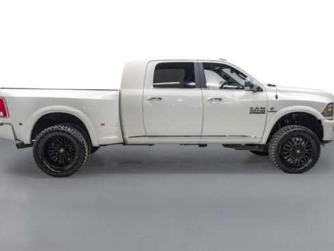 Used 2017 RAM 3500 Laramie Longhorn AWD/4WD image 6