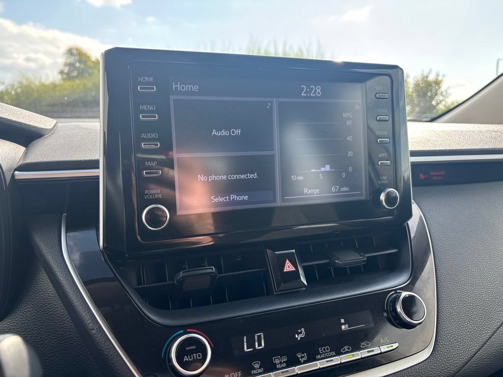 Used 2020 Toyota Corolla LE FWD image 17