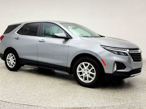 Used 2024 Chevrolet Equinox LT FWD image 3