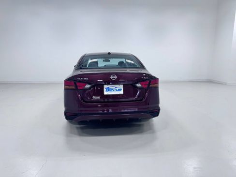 Used 2023 Nissan Altima 2.5 SV FWD image 8