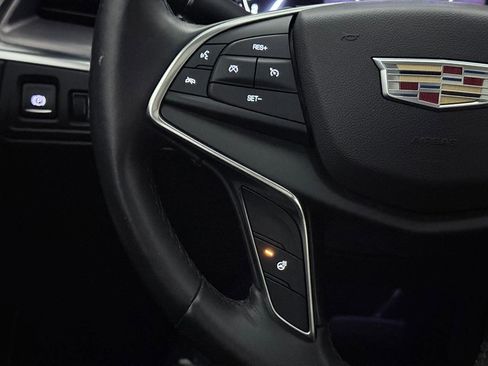 Used 2018 Cadillac XT5 Luxury image 40