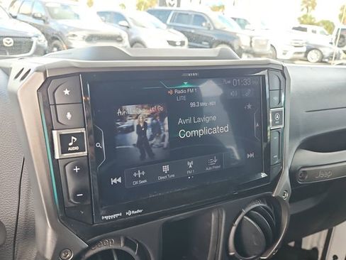 Used 2018 Jeep Wrangler Unlimited Sport w/ Connectivity Group image 22