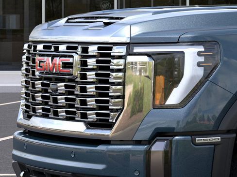 New 2025 GMC Sierra 2500 Denali w/ Denali Reserve Package image 37