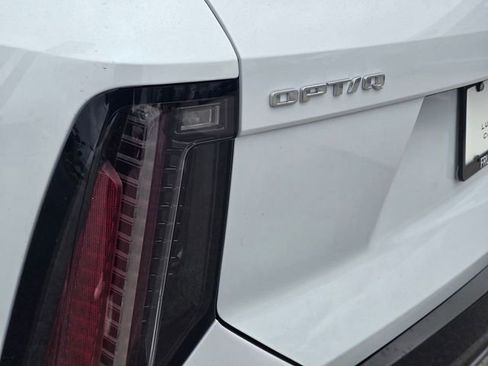 New 2026 Cadillac Optiq Luxury 1 image 11